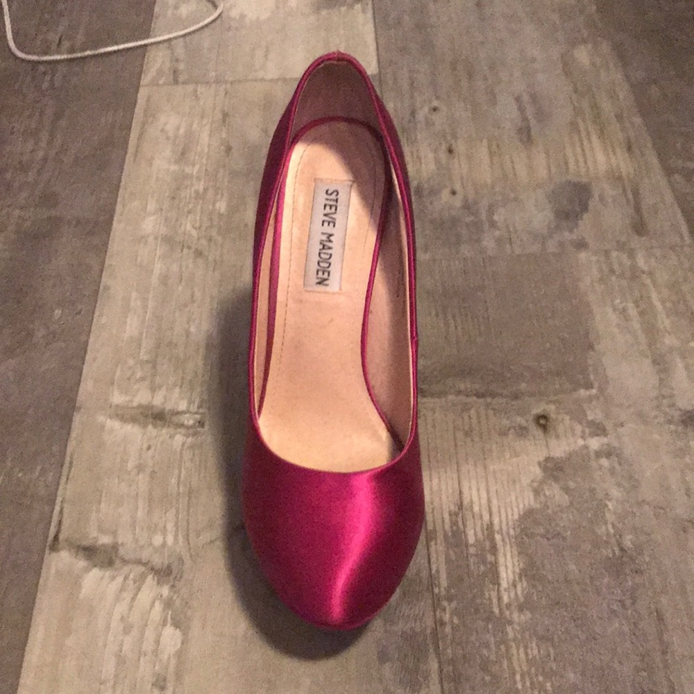 Heels - Picture 2 of 3
